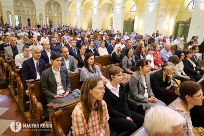 Hálaadó szentmise Ferenc pápa magyarországi apostoli látogatásáért